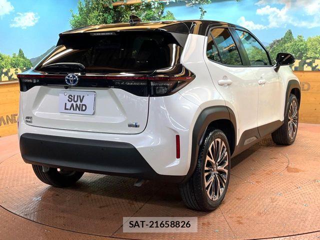 Toyota YARIS CROSS 2021-08 7227753-16