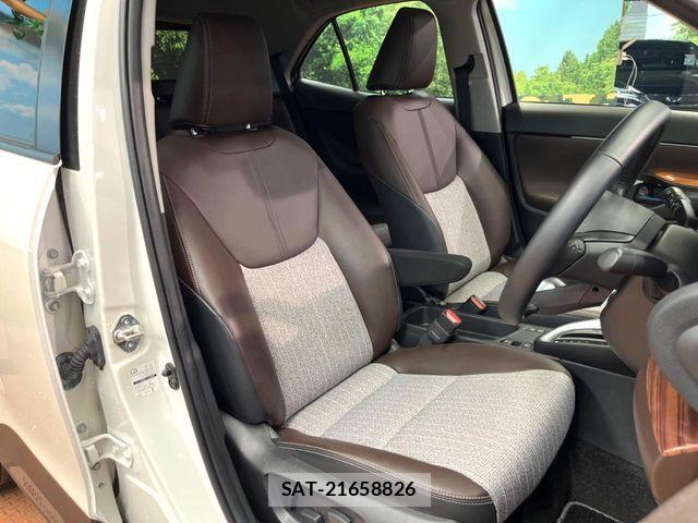 Toyota YARIS CROSS 2021-08 7227753-8