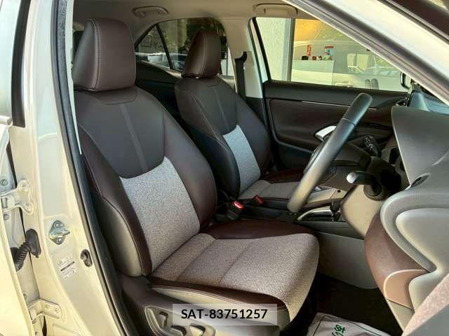 Toyota YARIS CROSS 2020-12 7227743-12