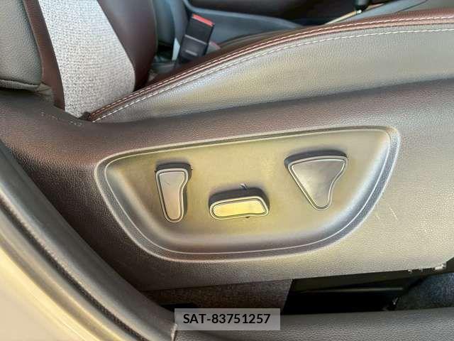 Toyota YARIS CROSS 2020-12 7227743-13