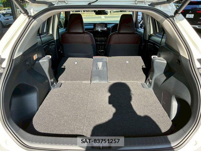 Toyota YARIS CROSS 2020-12 7227743-18