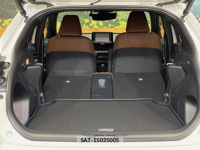 Toyota YARIS CROSS 2023-03 7252983-12