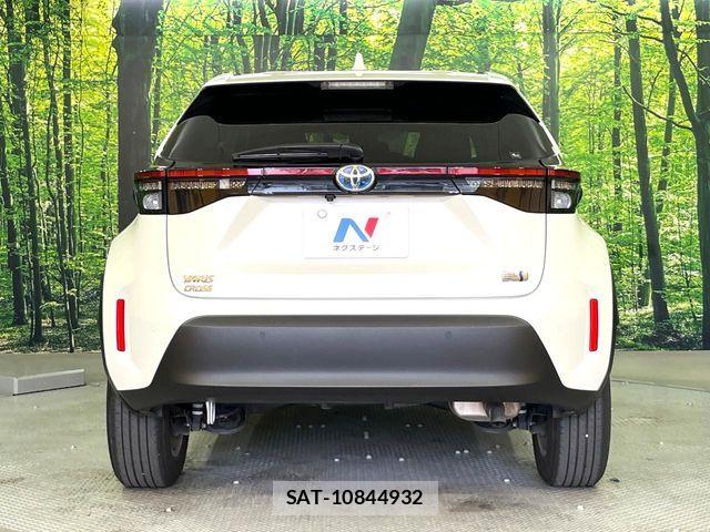 Toyota YARIS CROSS 2022-07 7252994-14