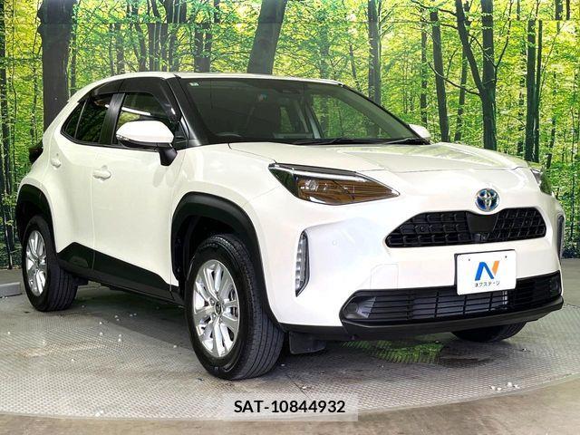 Toyota YARIS CROSS 2022-07 7252994-15