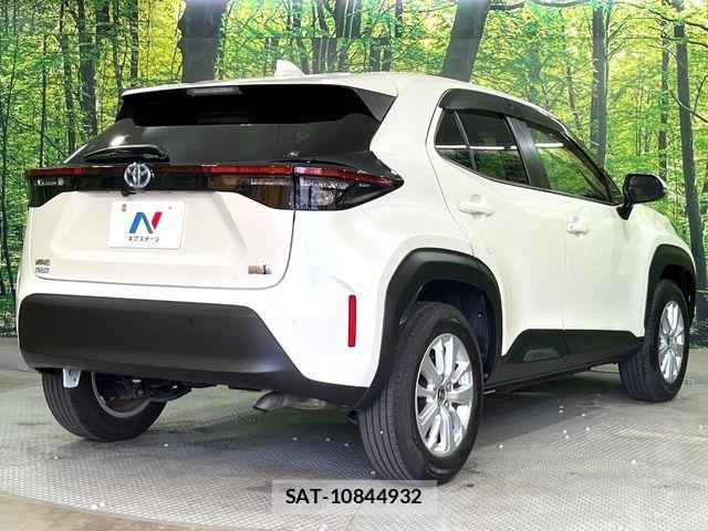Toyota YARIS CROSS 2022-07 7252994-16