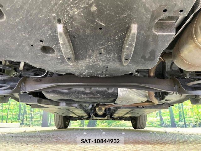 Toyota YARIS CROSS 2022-07 7252994-18