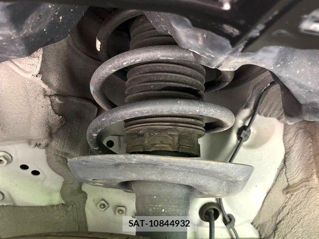 Toyota YARIS CROSS 2022-07 7252994-19