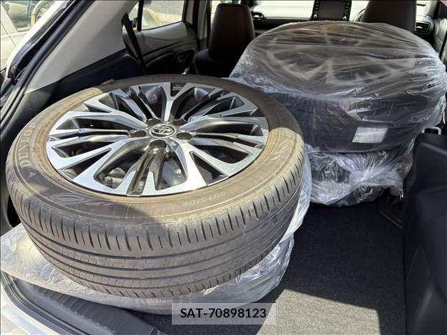 Toyota YARIS CROSS 2022-03 7252996-16