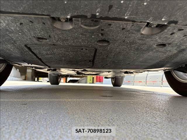 Toyota YARIS CROSS 2022-03 7252996-18