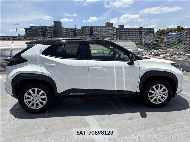 Toyota YARIS CROSS 2022-03 7252996-27