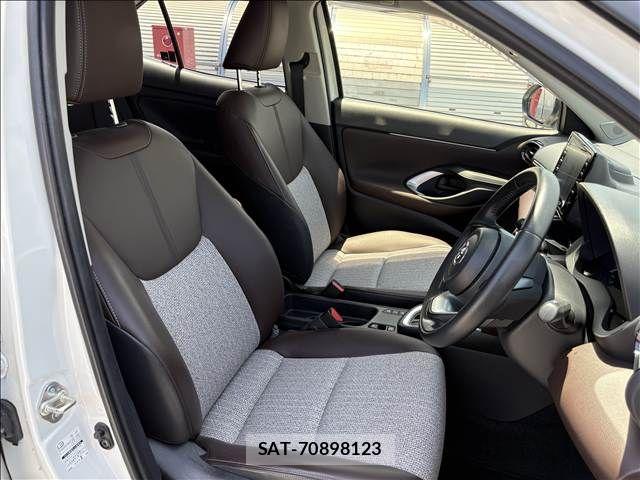 Toyota YARIS CROSS 2022-03 7252996-7