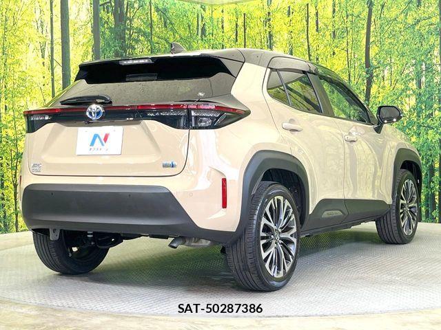 Toyota YARIS CROSS 2023-03 7252989-16