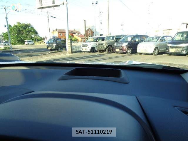 Toyota YARIS CROSS 2021-11 7252991-10