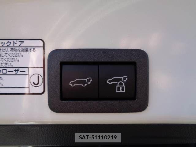 Toyota YARIS CROSS 2021-11 7252991-17