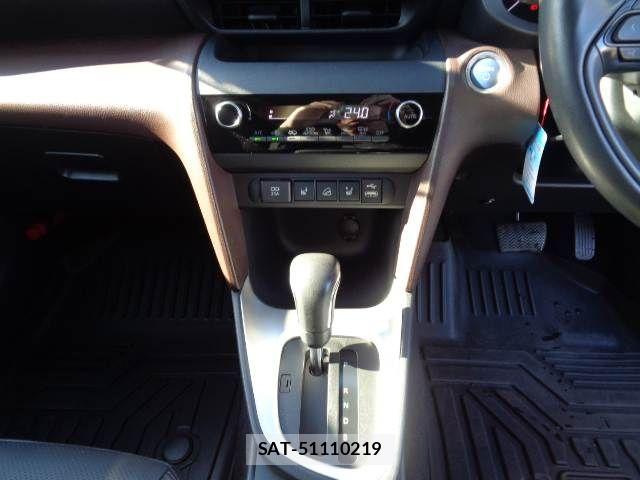Toyota YARIS CROSS 2021-11 7252991-5