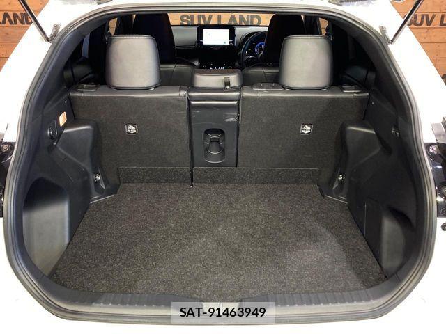 Toyota YARIS CROSS 2025-04 7252982-10