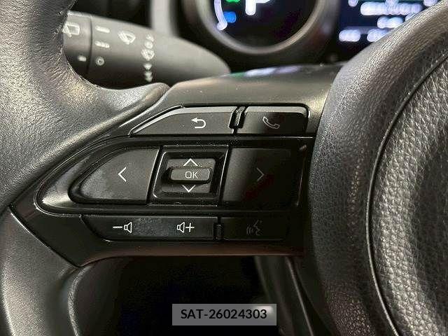 Toyota YARIS CROSS 2021-12 7252992-13