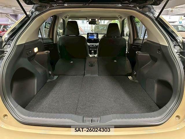 Toyota YARIS CROSS 2021-12 7252992-19