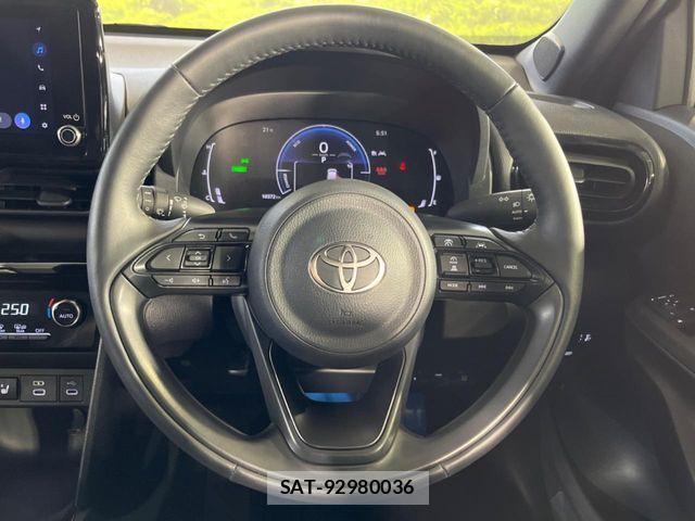 Toyota YARIS CROSS 2024-03 7252986-10