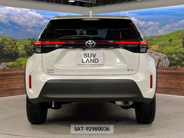 Toyota YARIS CROSS 2024-03 7252986-14
