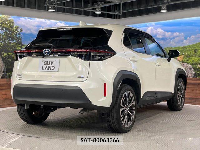 Toyota YARIS CROSS 2021-10 7252990-17