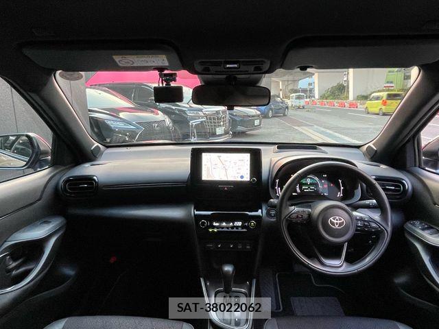 Toyota YARIS CROSS 2024-03 7252984-13