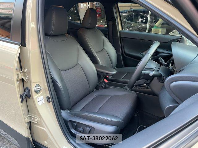 Toyota YARIS CROSS 2024-03 7252984-14