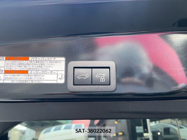 Toyota YARIS CROSS 2024-03 7252984-27