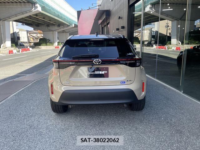 Toyota YARIS CROSS 2024-03 7252984-8