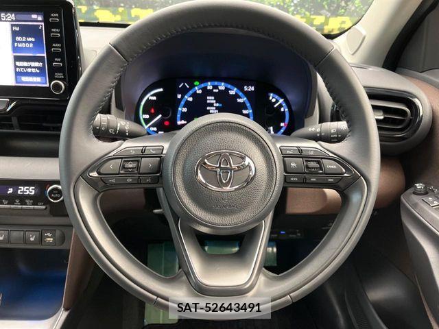 Toyota YARIS CROSS 2021-08 7273351-11