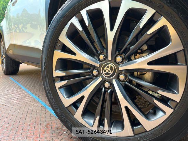Toyota YARIS CROSS 2021-08 7273351-13