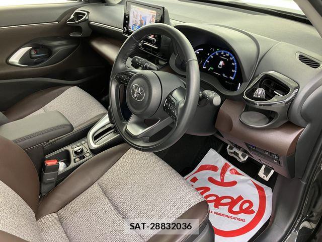 Toyota YARIS CROSS 2022-03 7273353-13