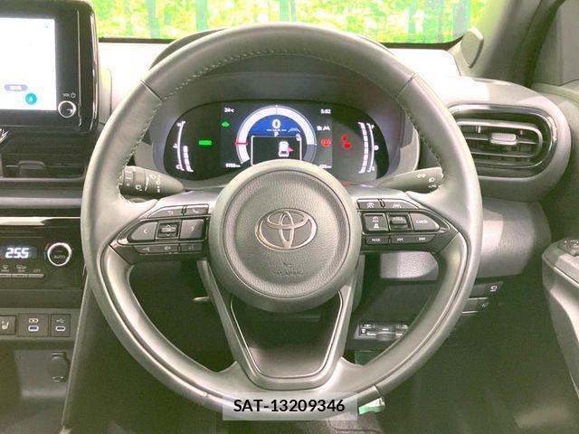 Toyota YARIS CROSS 2025-03 7273347-10