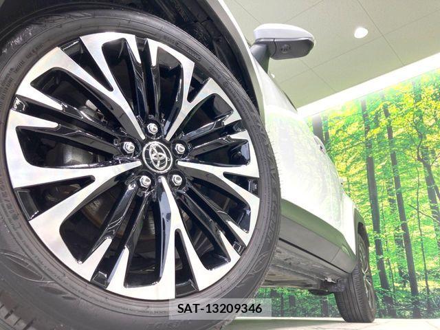 Toyota YARIS CROSS 2025-03 7273347-12