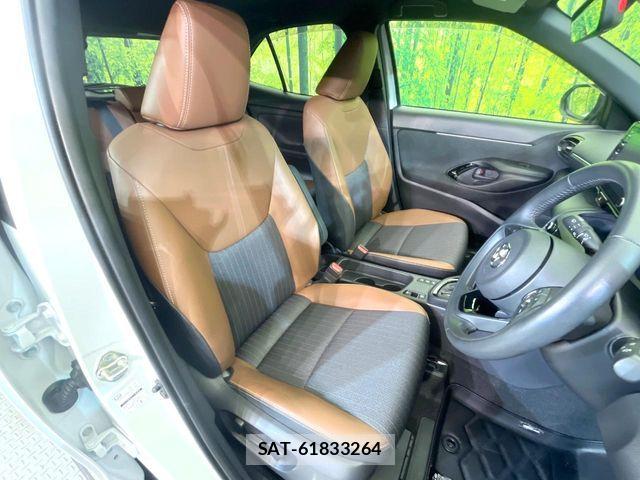 Toyota YARIS CROSS 2023-06 7261885-7