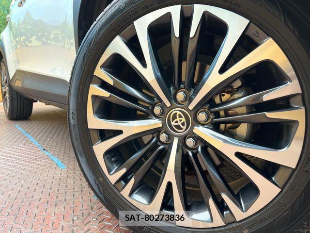 Toyota YARIS CROSS 2020-10 7273352-16