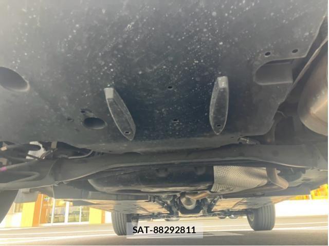 Toyota YARIS CROSS 2020-09 7273356-12