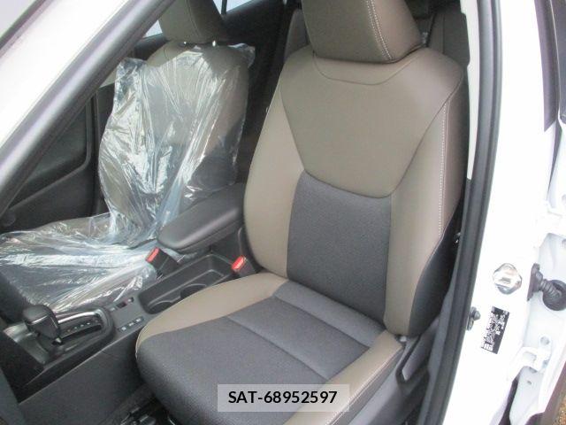 Toyota YARIS CROSS 2026-05 7331482-16
