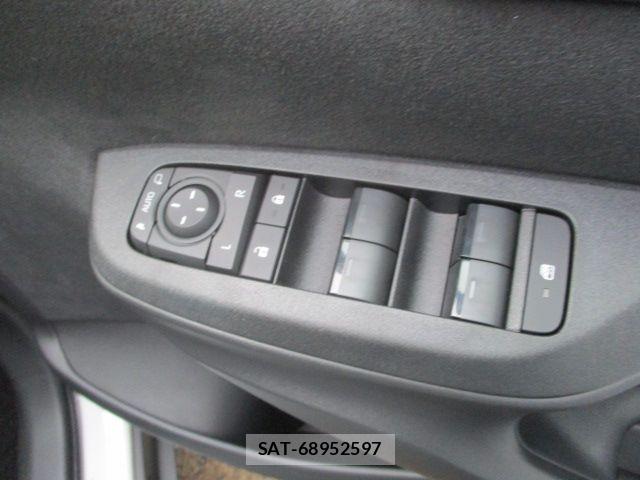 Toyota YARIS CROSS 2026-05 7331482-18