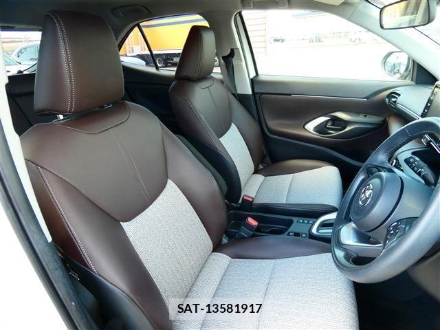 Toyota YARIS CROSS 2022-06 7331501-17