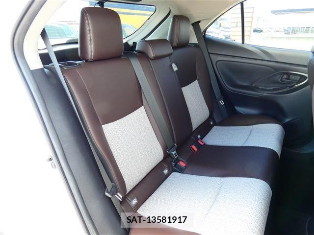 Toyota YARIS CROSS 2022-06 7331501-23