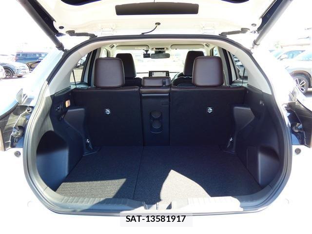 Toyota YARIS CROSS 2022-06 7331501-26