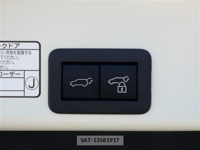 Toyota YARIS CROSS 2022-06 7331501-28