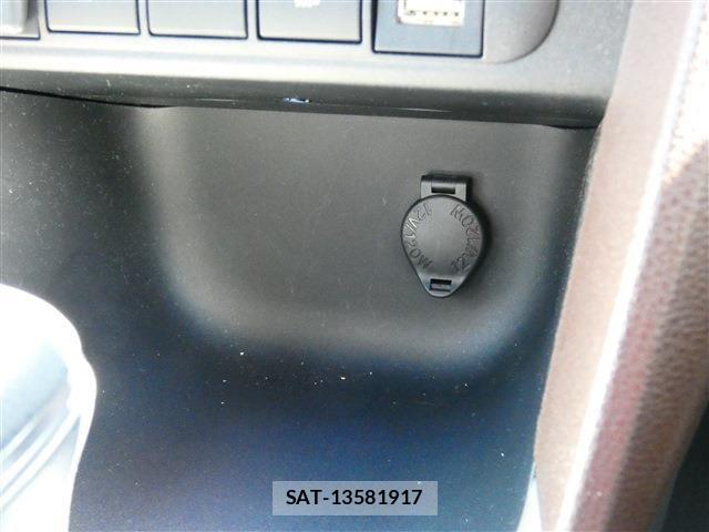 Toyota YARIS CROSS 2022-06 7331501-5