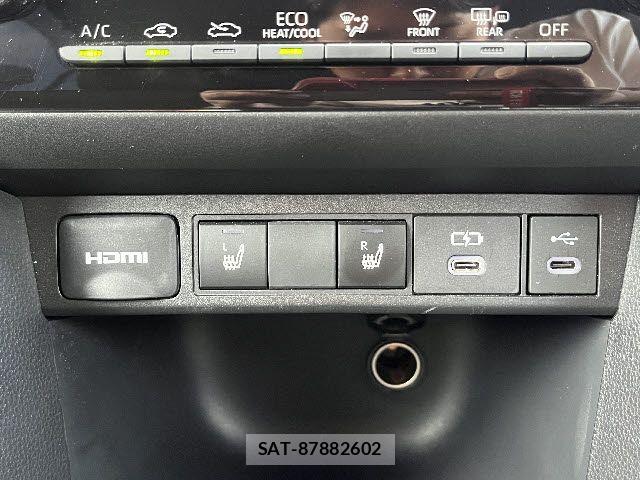 Toyota YARIS CROSS 2024-06 7331485-11
