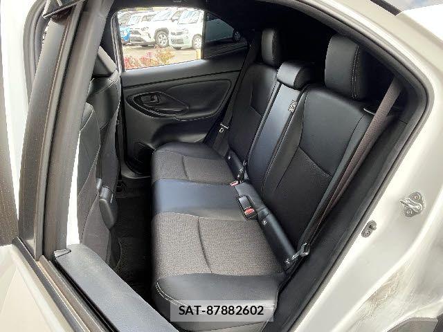 Toyota YARIS CROSS 2024-06 7331485-12