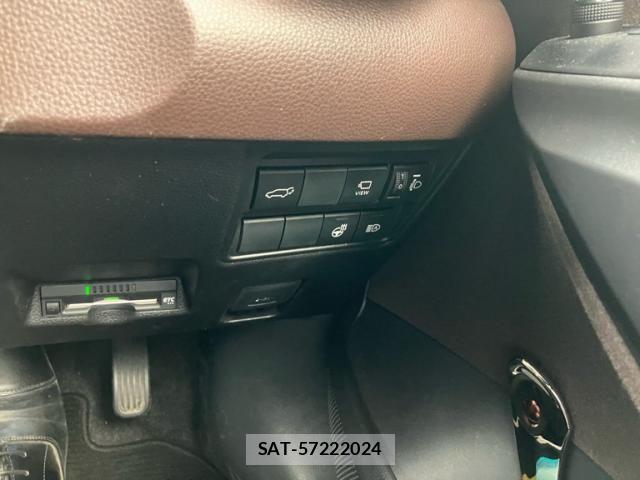 Toyota YARIS CROSS 2021-08 7331534-19