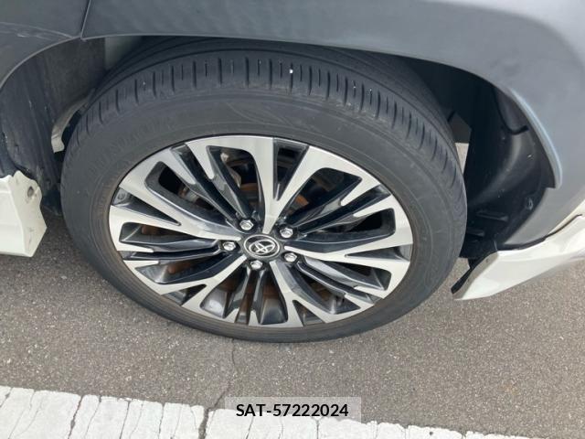 Toyota YARIS CROSS 2021-08 7331534-5