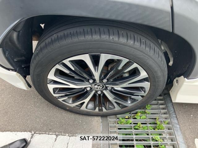Toyota YARIS CROSS 2021-08 7331534-7