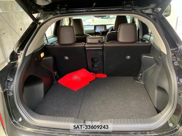 Toyota YARIS CROSS 2020-11 7331535-12